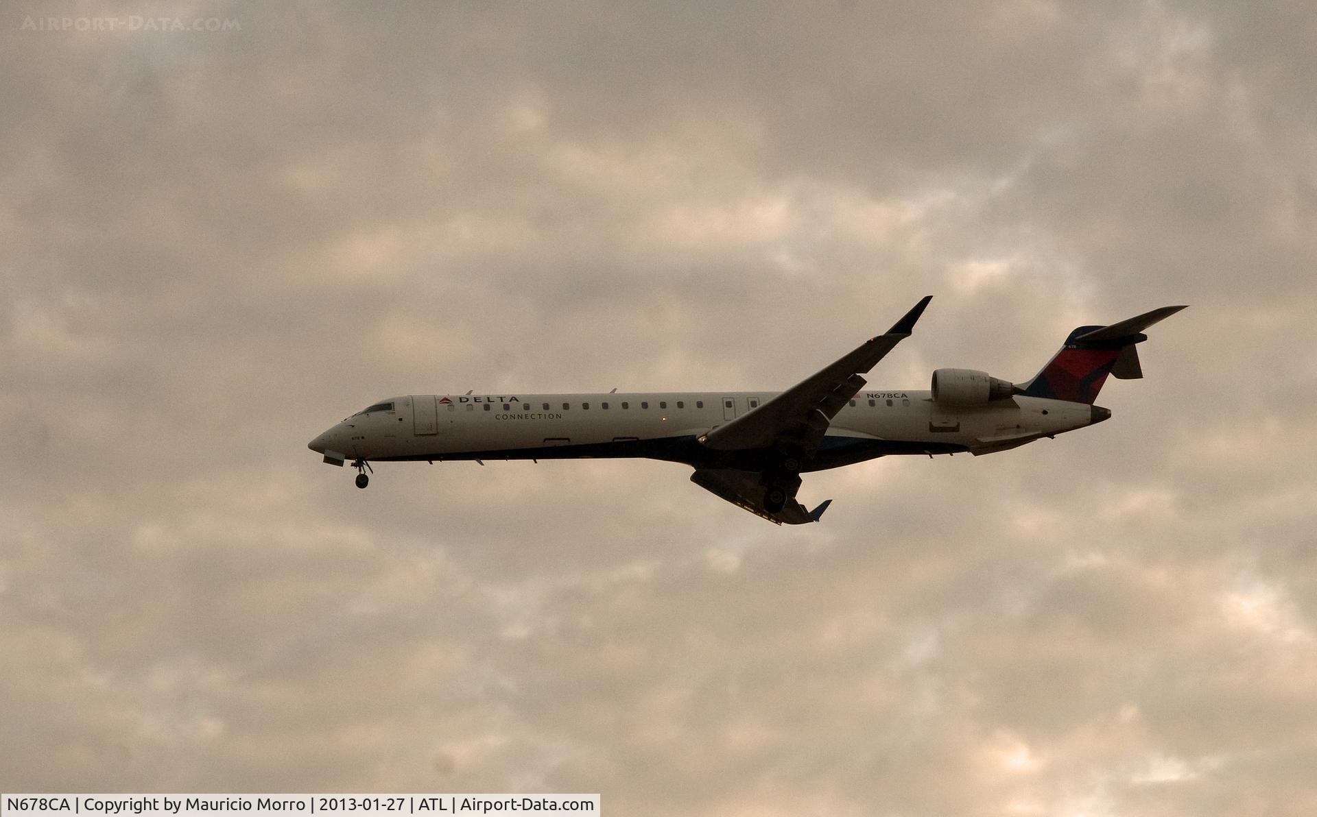 N678CA, 2007 Bombardier CRJ-900ER (CL-600-2D24) C/N 15125, Delta on final RWY 8R