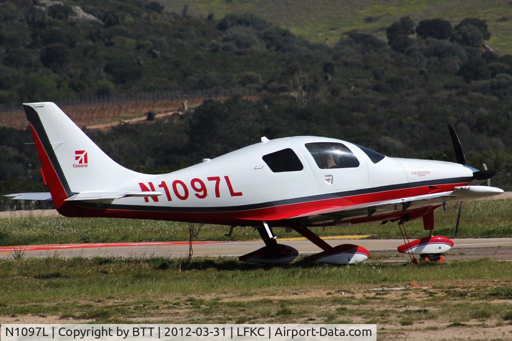 N1097L, 2008 Cessna LC42-550FG C/N 421006, Parked
