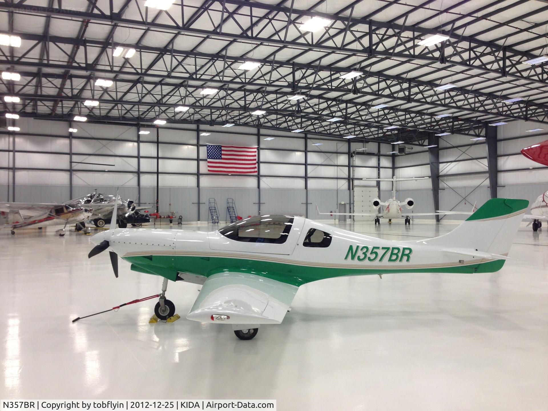 N357BR, Lancair  C/N 867-320-644, KIDA Airport during snowfall.