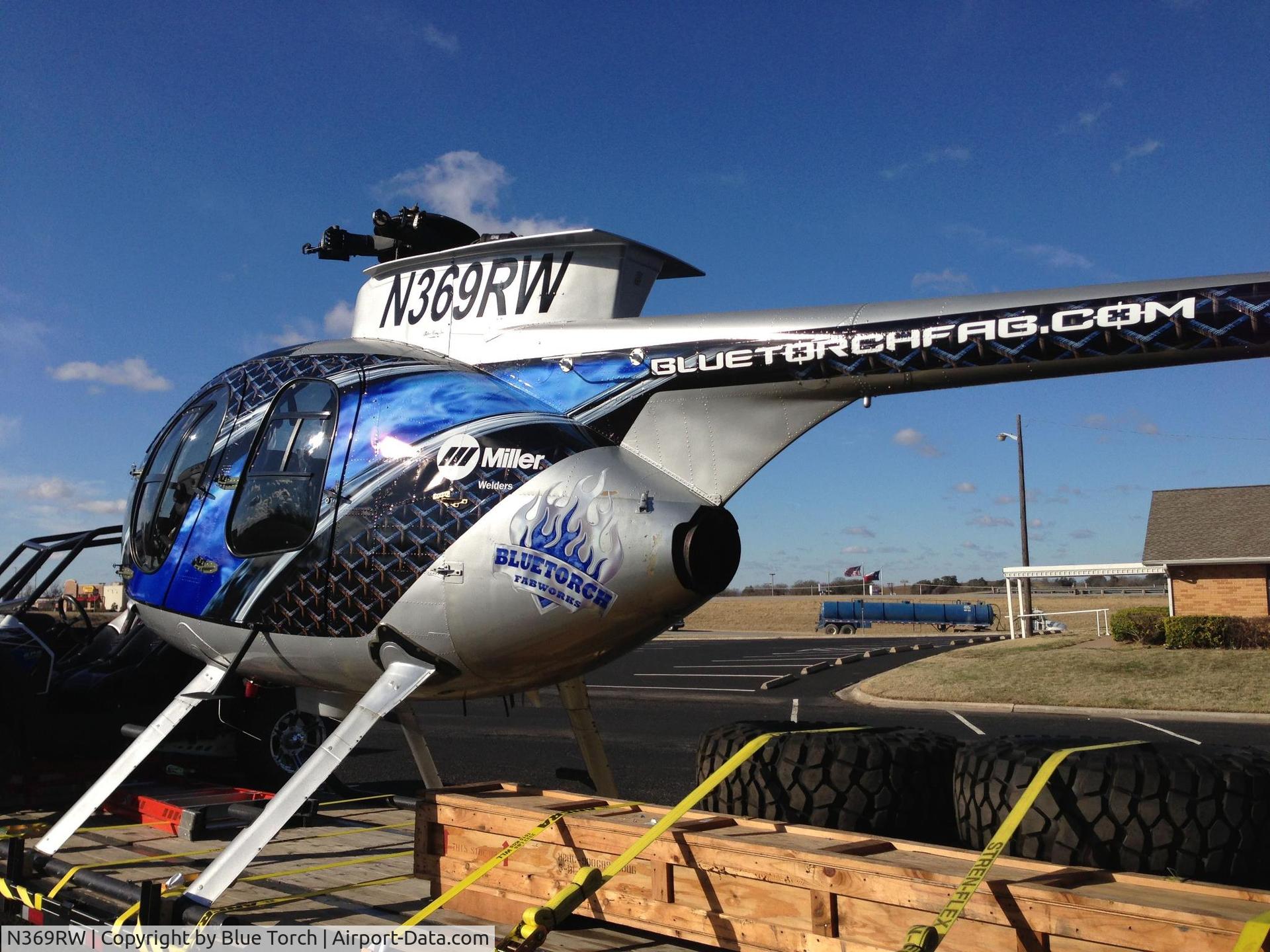 N369RW, McDonnell Douglas 369E C/N 0253E, Being used by Blue Torch Fabworks for race support for the King of the Hammers races in Southern CA, desert.