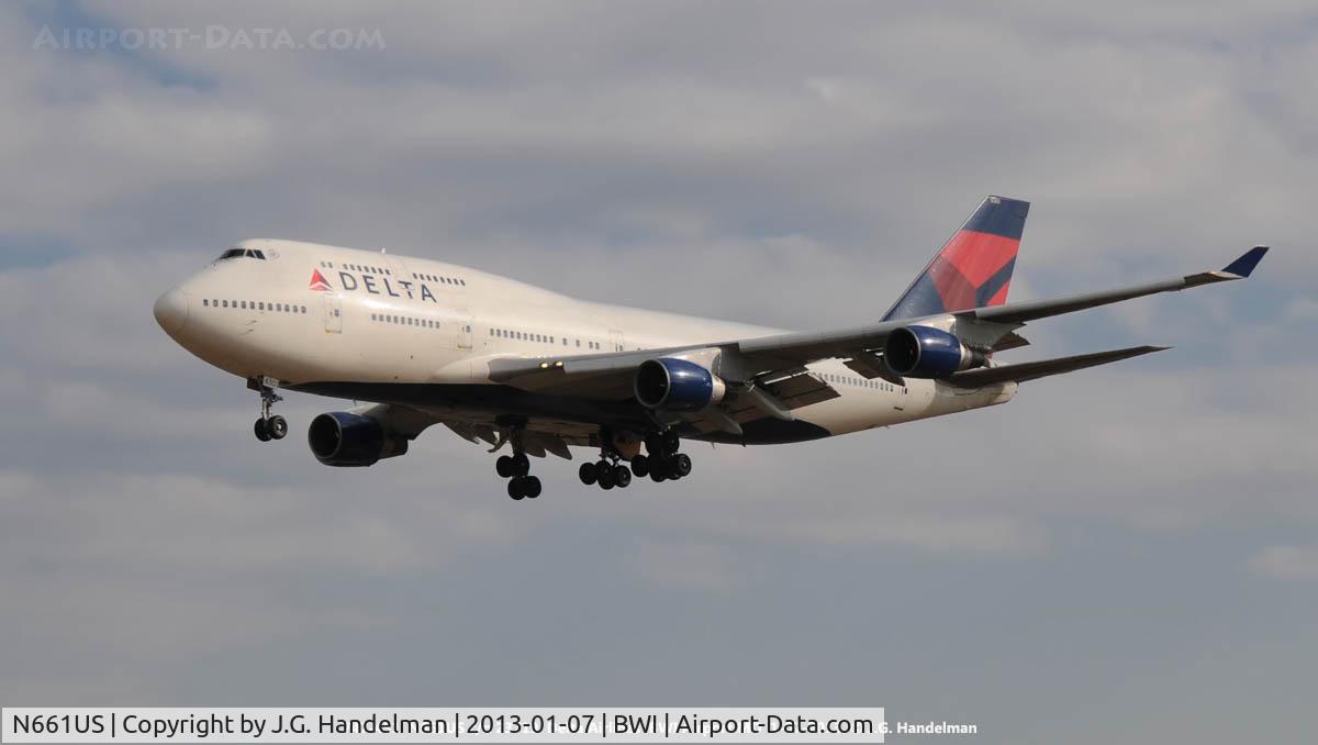 N661US, 1989 Boeing 747-451 C/N 23719, On final to 33L
