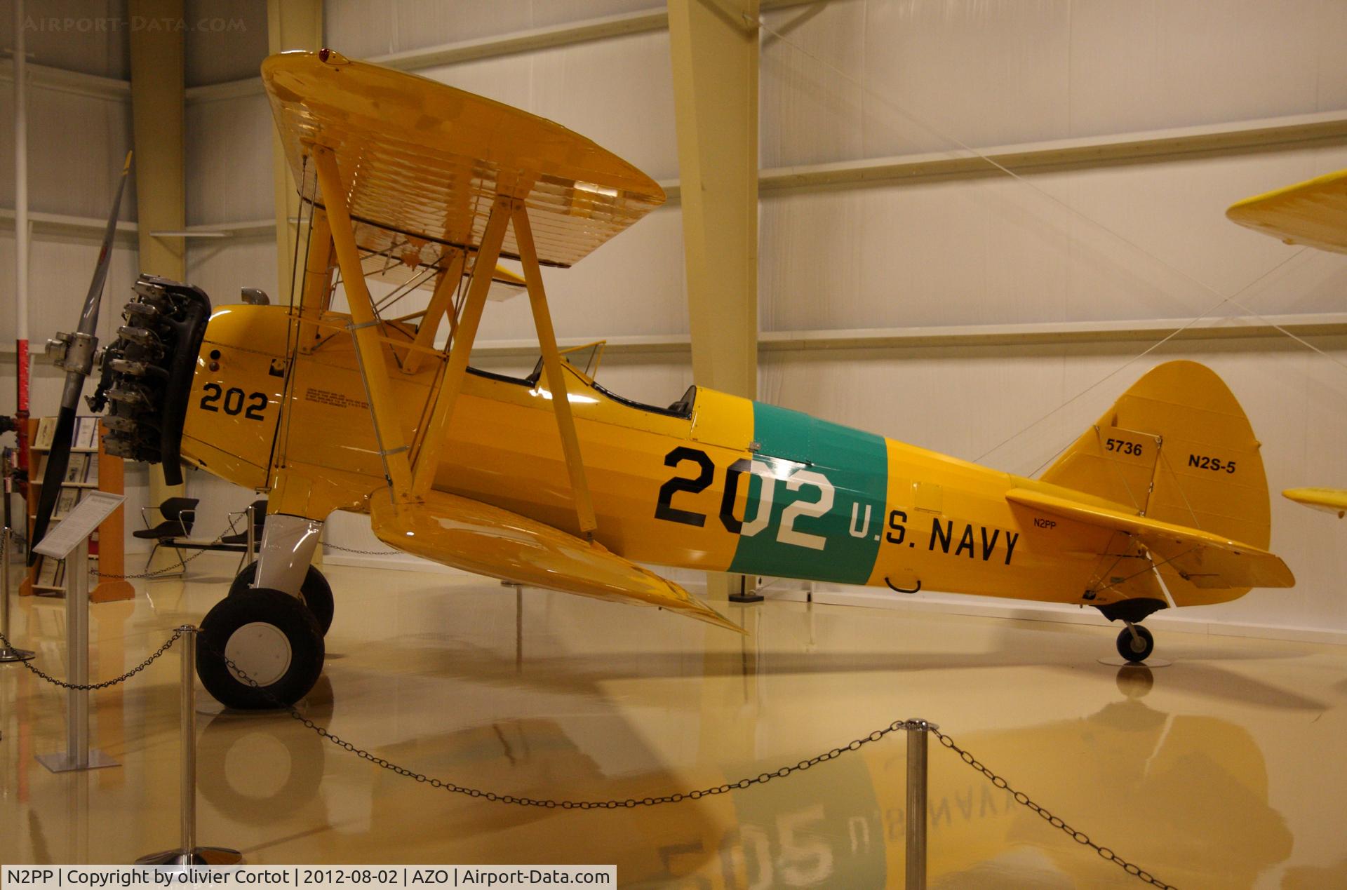 N2PP, 1942 Boeing B75N1 C/N 75-5736, profil view