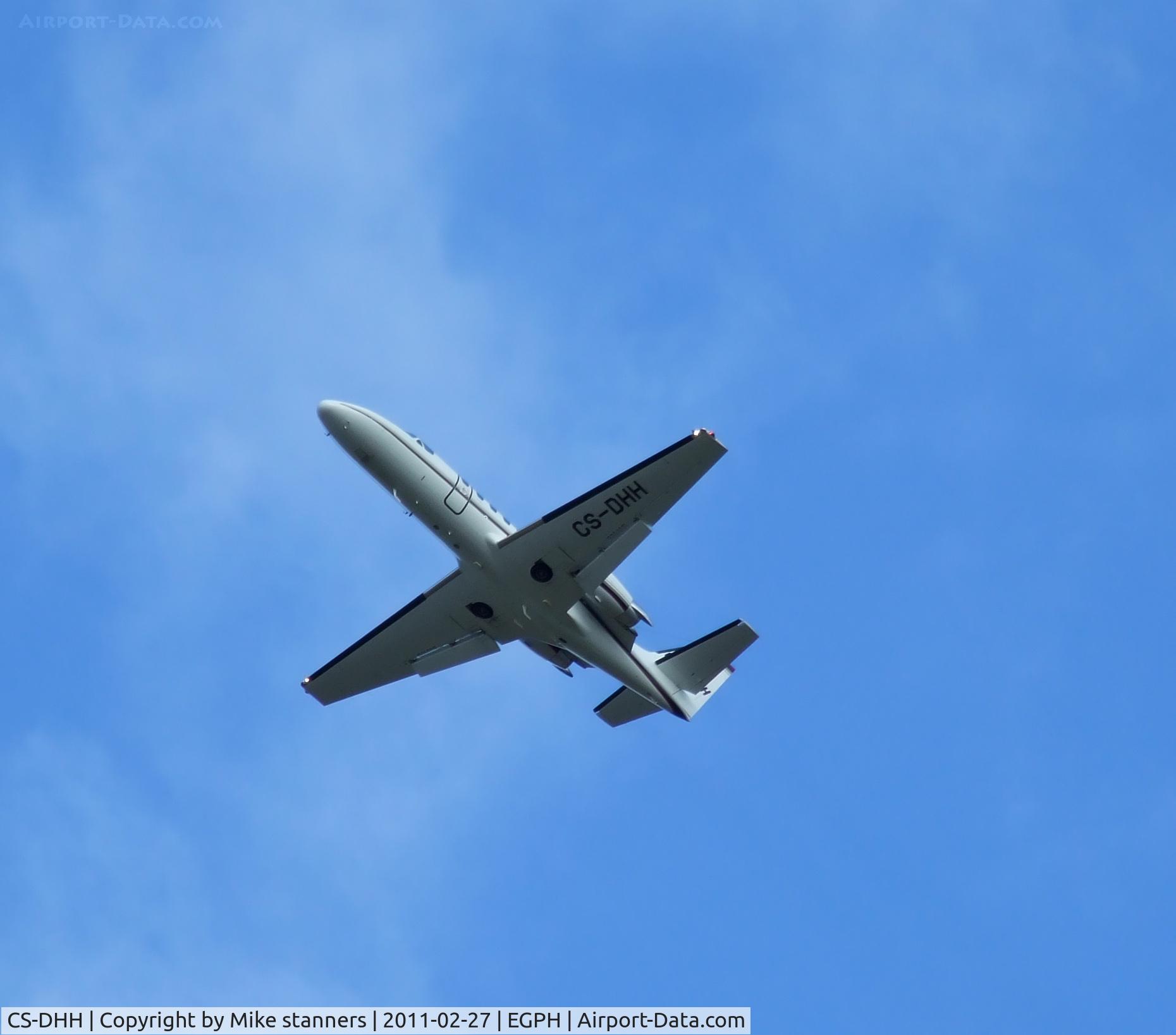 CS-DHH, 2002 Cessna 550 Citation Bravo C/N 550-1043, Netjets Cessna Citation bravo departs runway 24