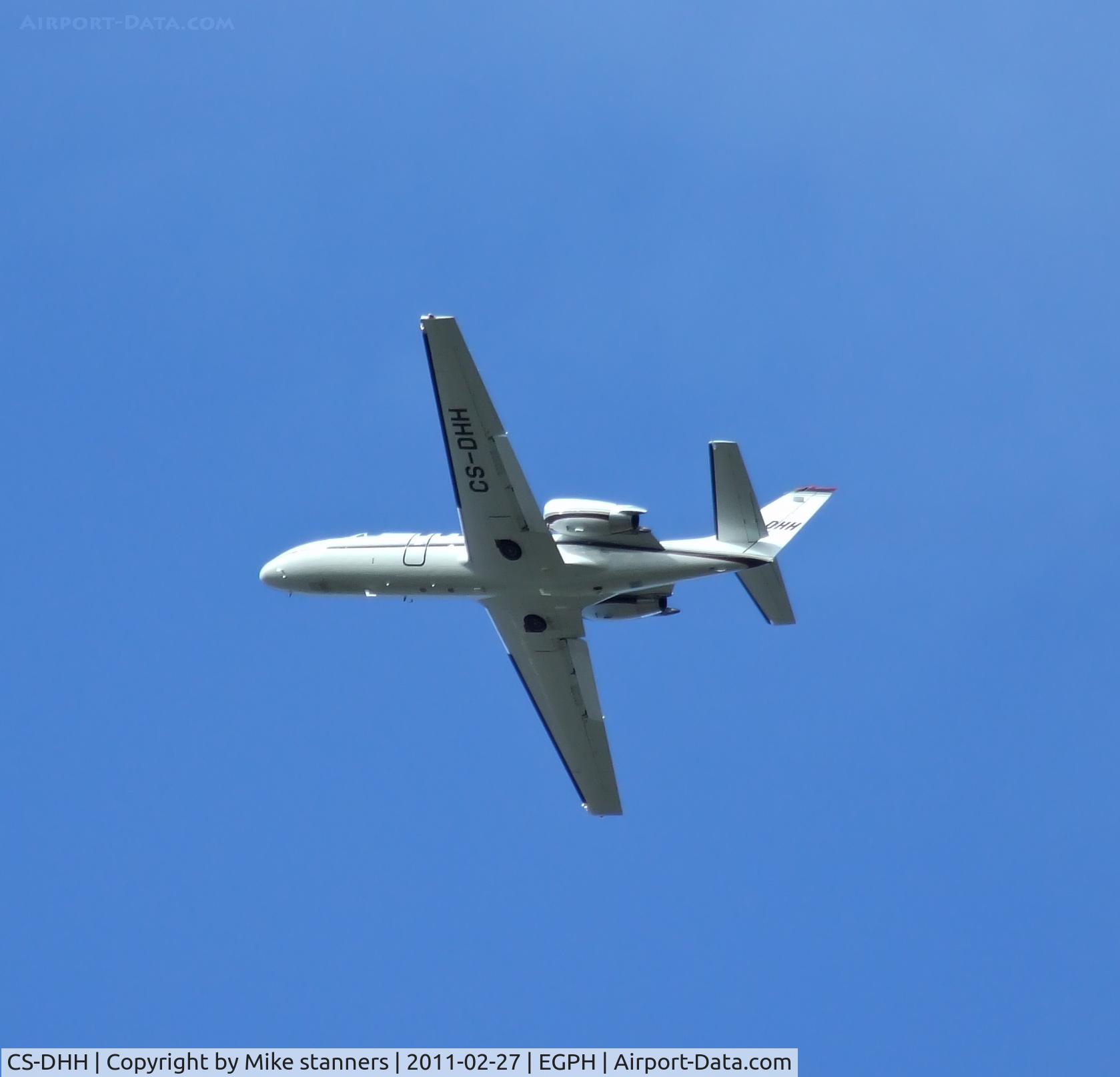 CS-DHH, 2002 Cessna 550 Citation Bravo C/N 550-1043, Netjets Citation bravo departs runway 24