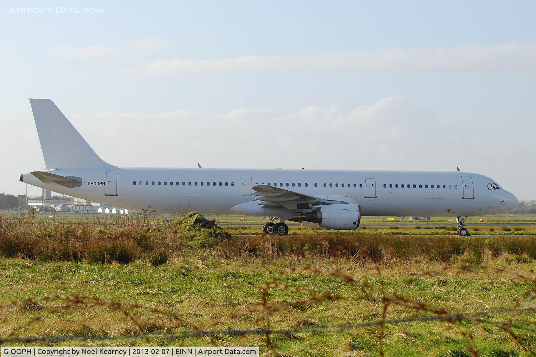 G-OOPH, 1998 Airbus A321-211 C/N 781, ex Thomson, this A321 is now in storage.