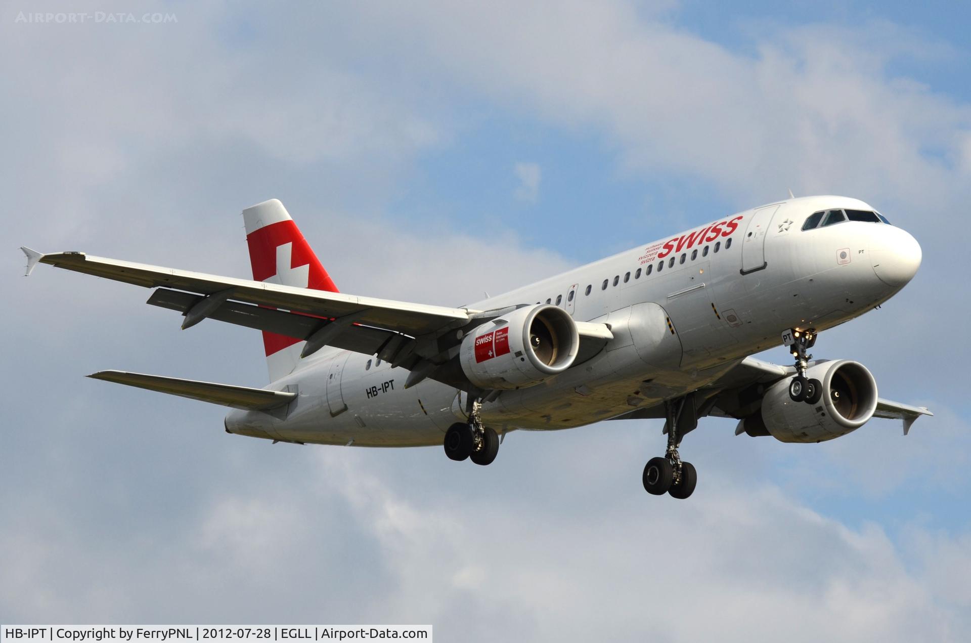 HB-IPT, 1997 Airbus A319-112 C/N 727, Swiss A319 landing