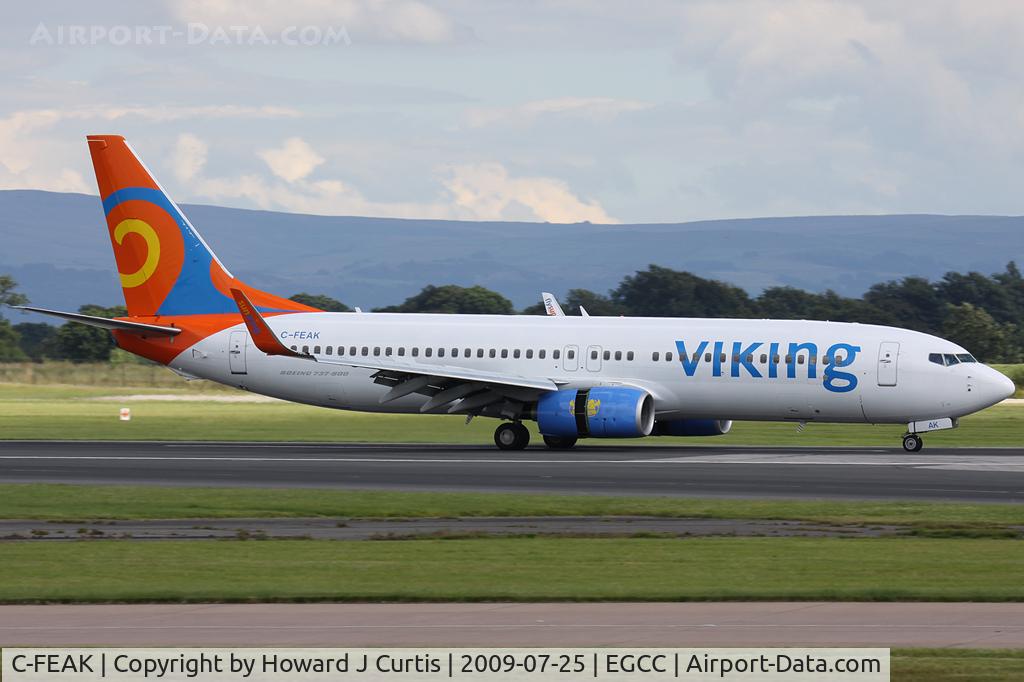 C-FEAK, 2004 Boeing 737-86Q C/N 30292, Rolling out after landing.