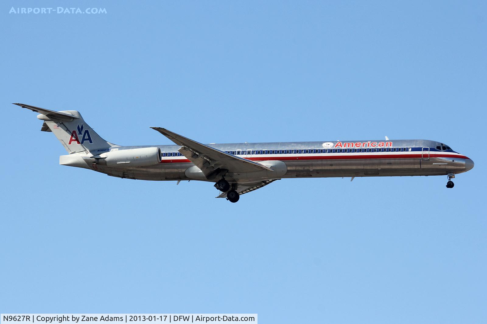 N9627R, 1998 McDonnell Douglas MD-83 (DC-9-83) C/N 53597, American Airlines landing at DFW Airport