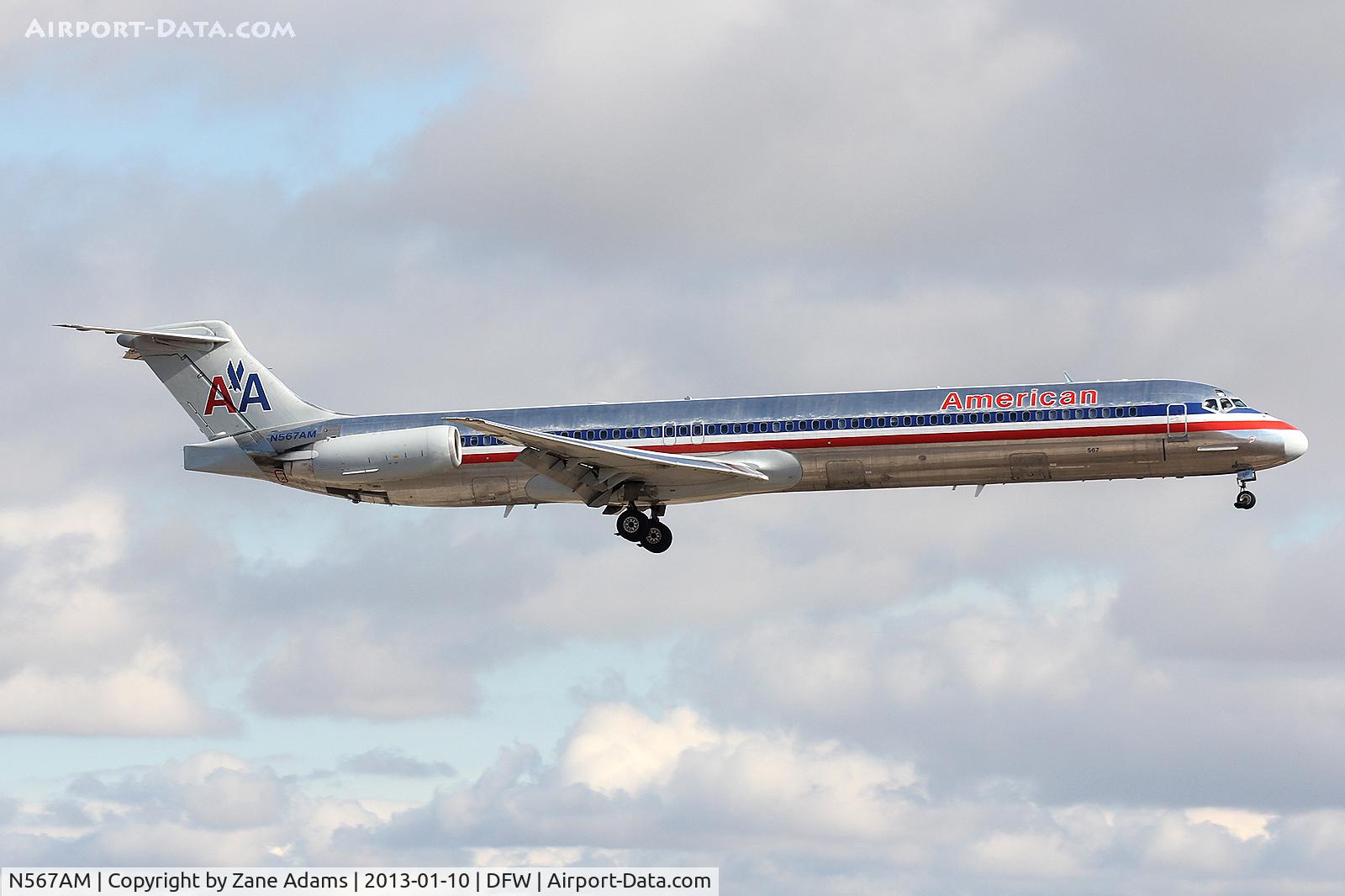 N567AM, 1992 McDonnell Douglas MD-83 (DC-9-83) C/N 53293, American Airlines landing at DFW Airport