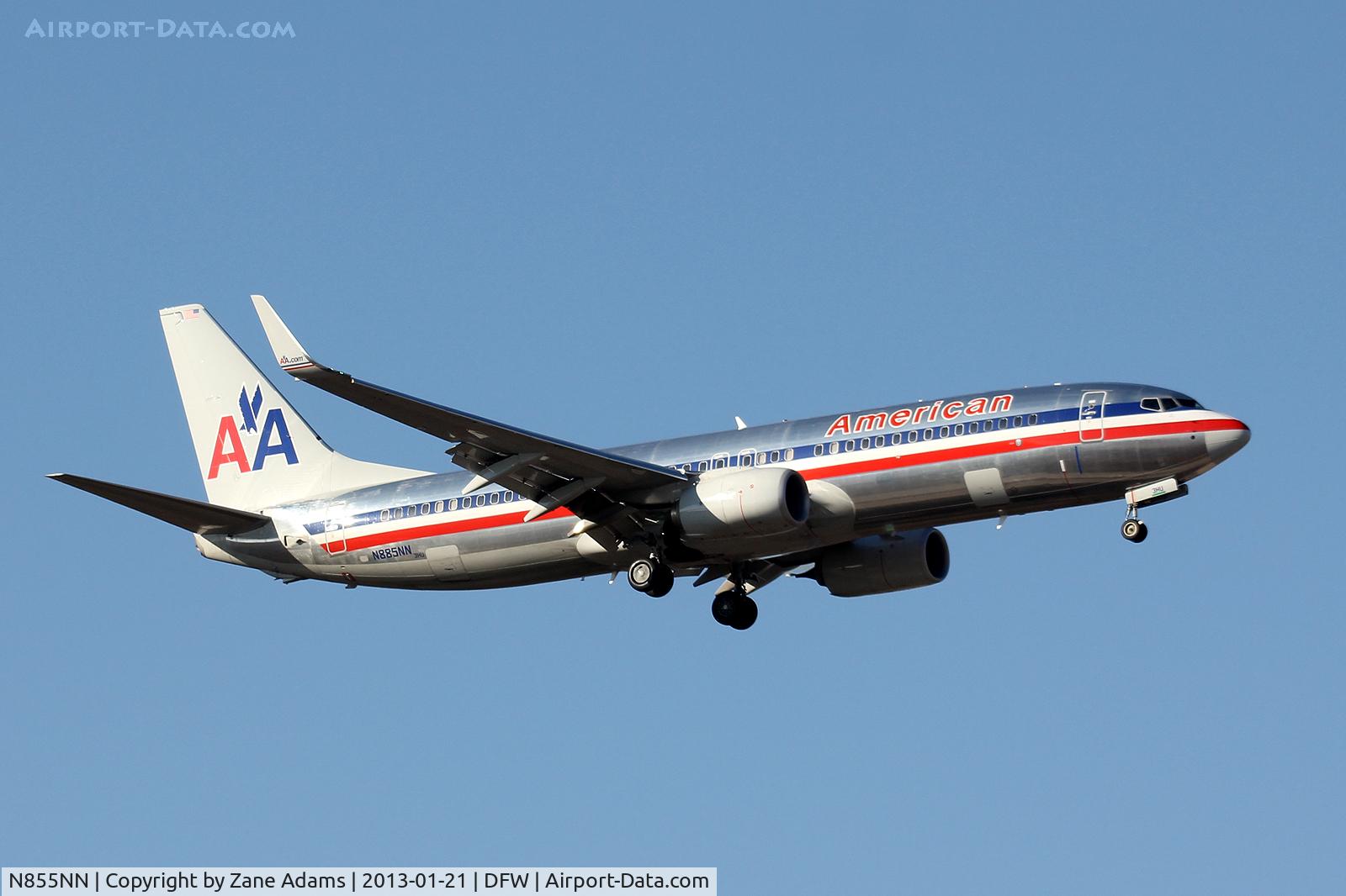 N855NN, 2010 Boeing 737-823 C/N 40582, American Airlines landing at DFW Airport