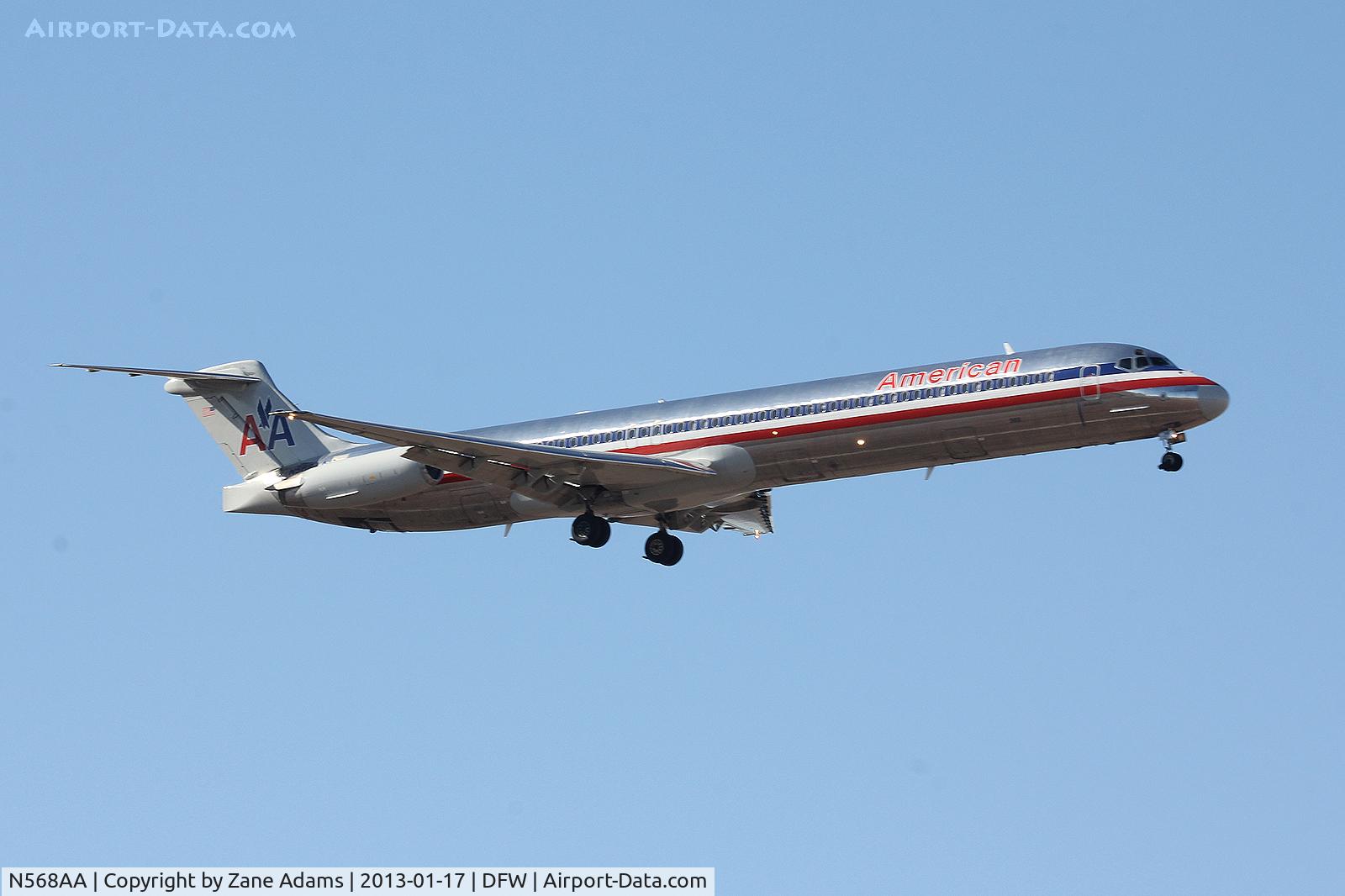 N568AA, 1987 McDonnell Douglas MD-83 (DC-9-83) C/N 49349, American Airlines landing at DFW Airport