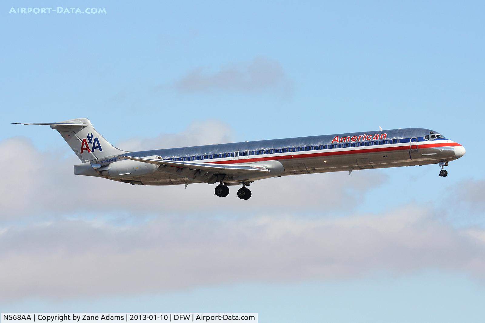 N568AA, 1987 McDonnell Douglas MD-83 (DC-9-83) C/N 49349, American Airlines landing at DFW Airport