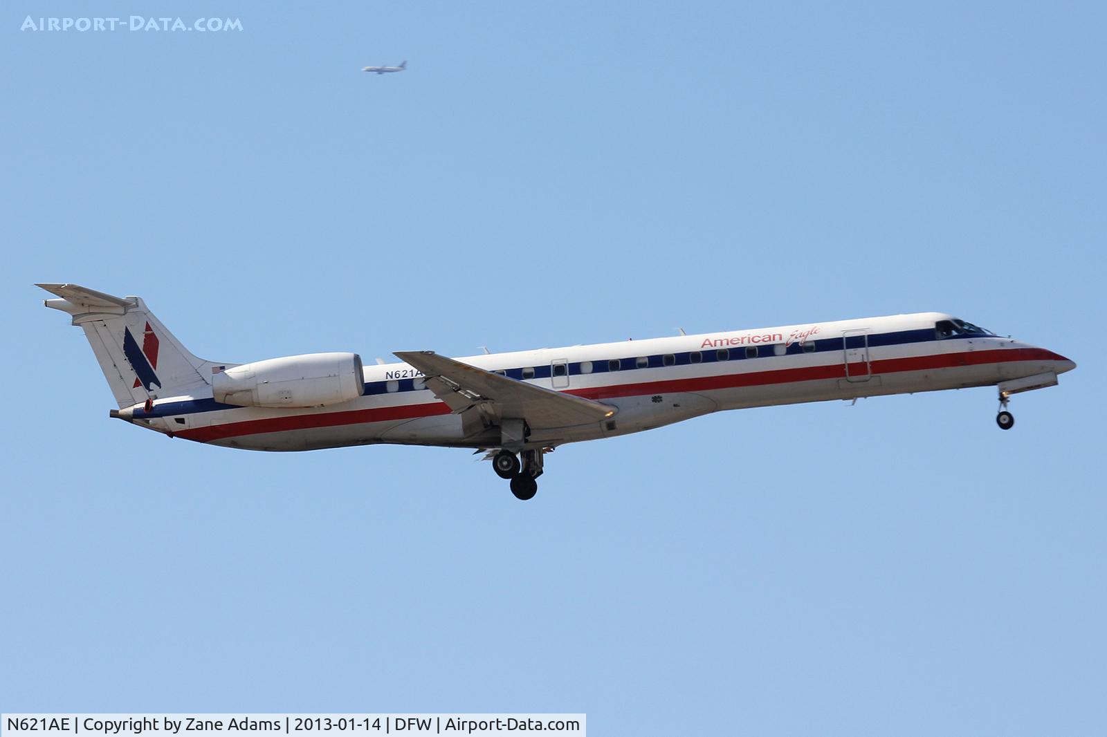 N621AE, 1999 Embraer ERJ-145LR (EMB-145LR) C/N 145105, American Eagle landing at DFW Airport