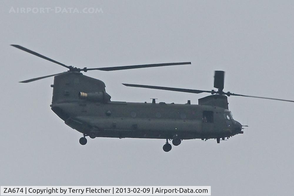 ZA674, Boeing Vertol Chinook HC.2 C/N M/A005/B-821/M7004, Boeing Vertol Chinook HC.2, c/n: M/A005/B-821/M7004 - low flight over Belper, Derbyshire en route East Midlands for refuel after emergency landing the previous day