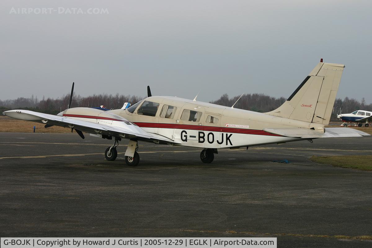 G-BOJK, 1986 Piper PA-34-220T Seneca III C/N 34-33020, A resident here.