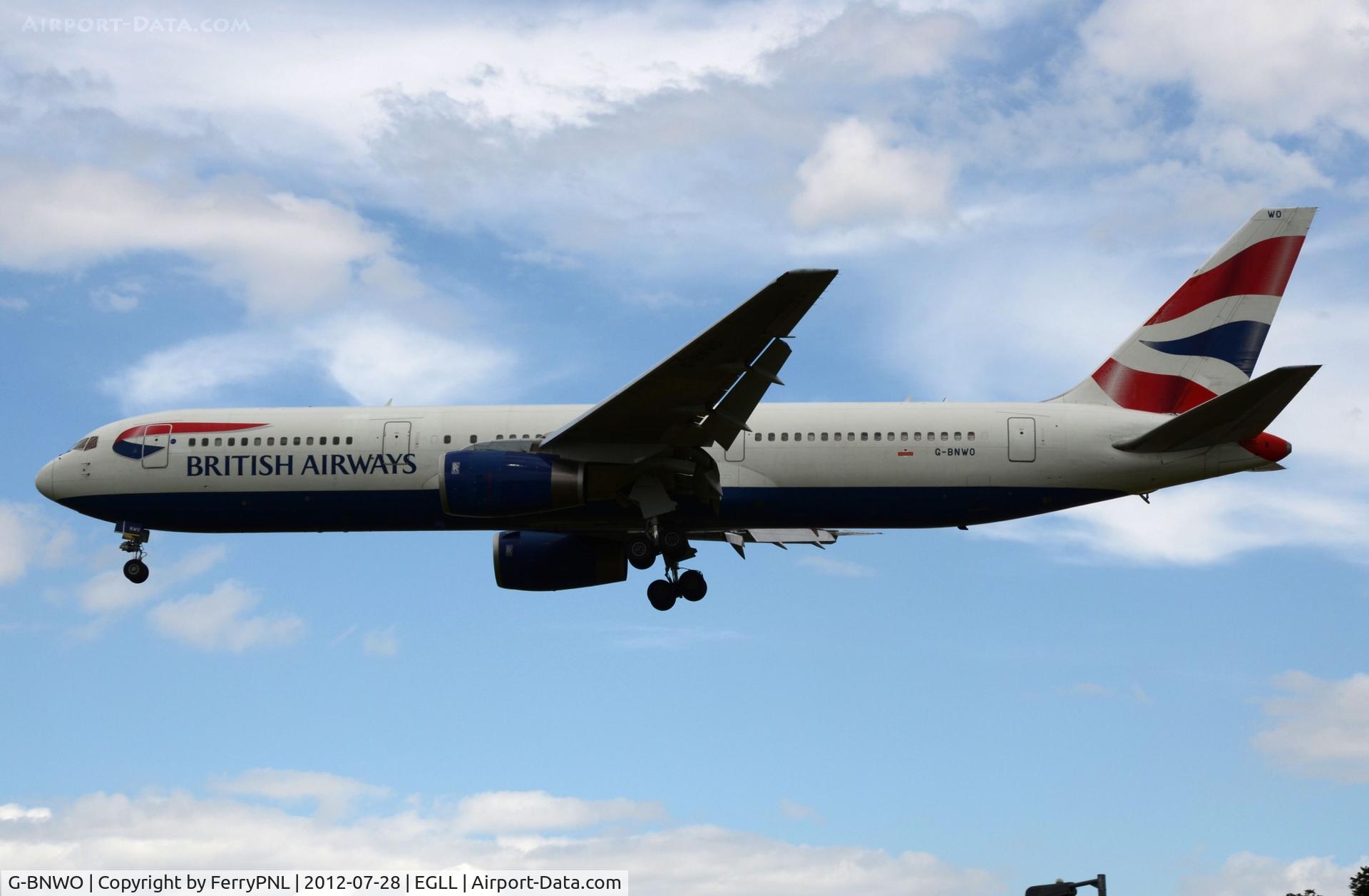 G-BNWO, 1992 Boeing 767-336 C/N 25442, BA B762 arriving