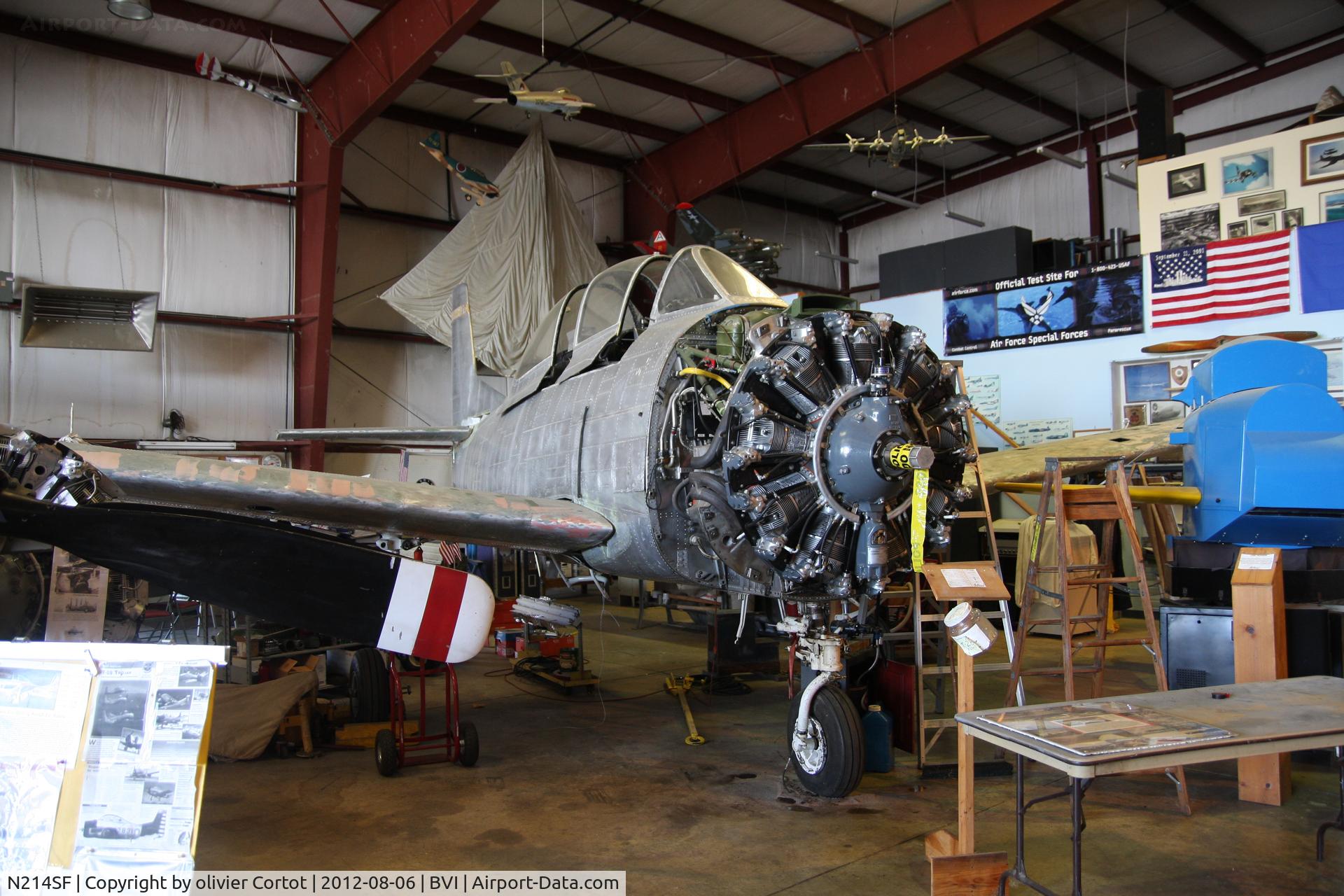N214SF, North American T-28B Trojan C/N 200-382 (138311), visit the museum and help her fly again !