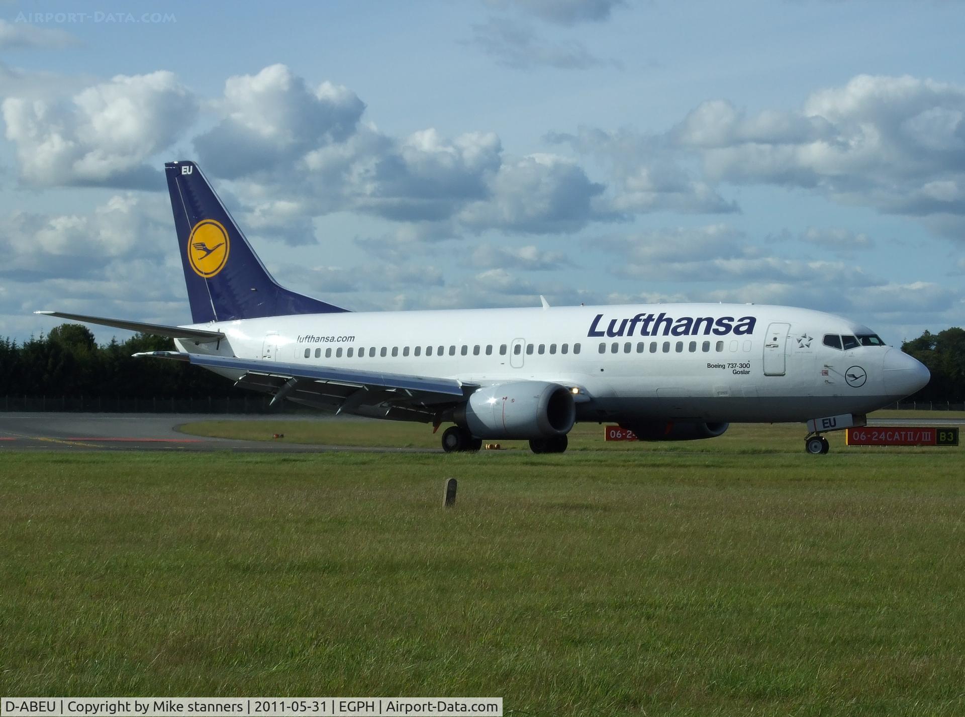 D-ABEU, 1995 Boeing 737-330 C/N 27904, Lufthansa B737-300 on taxiway bravo 1