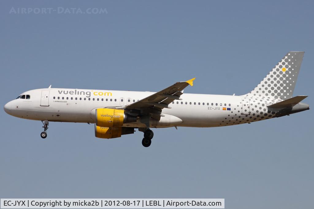 EC-JYX, 2006 Airbus A320-214 C/N 2962, Landing