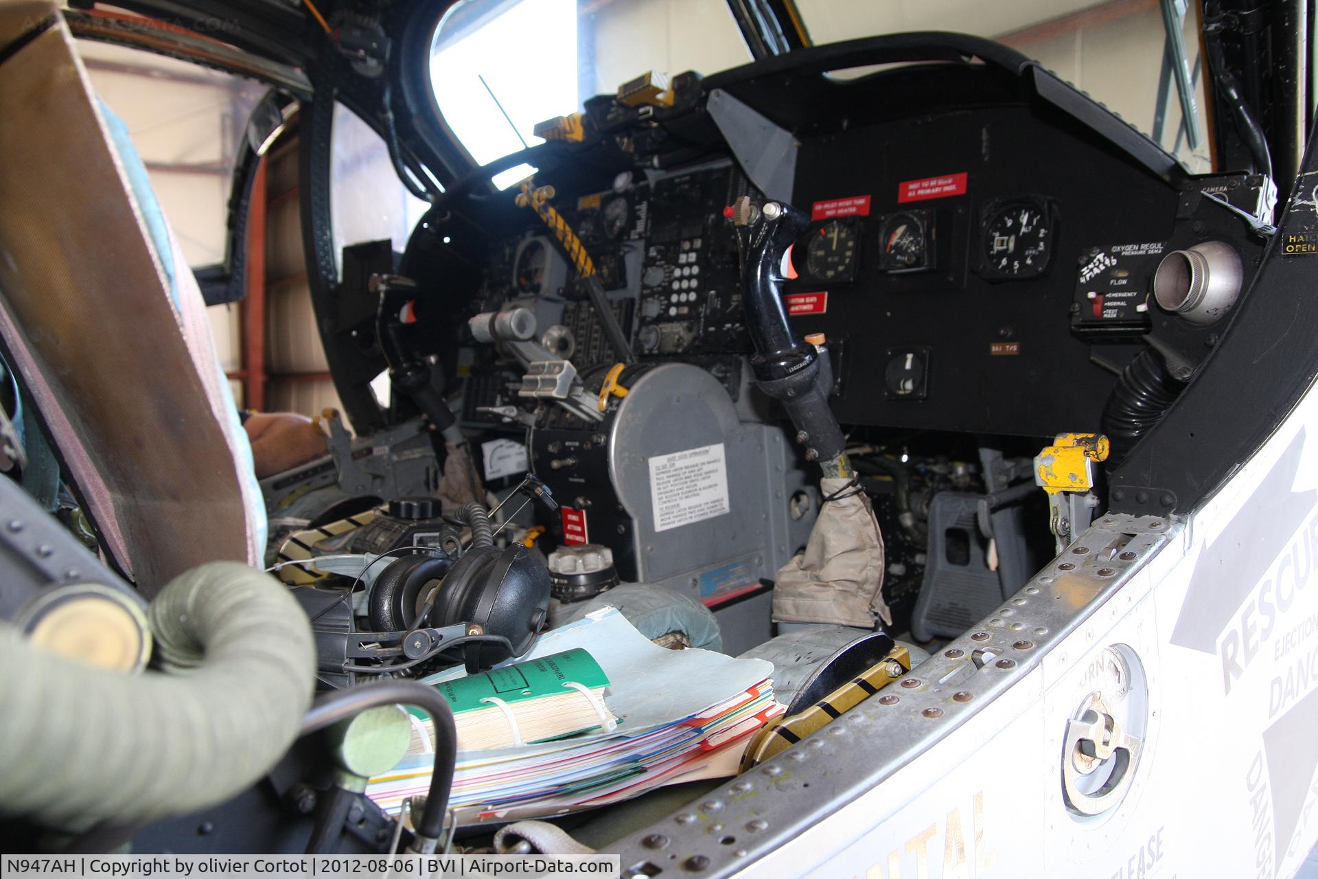 N947AH, 1968 Grumman OV-1D Mohawk C/N 151C, the cockpit