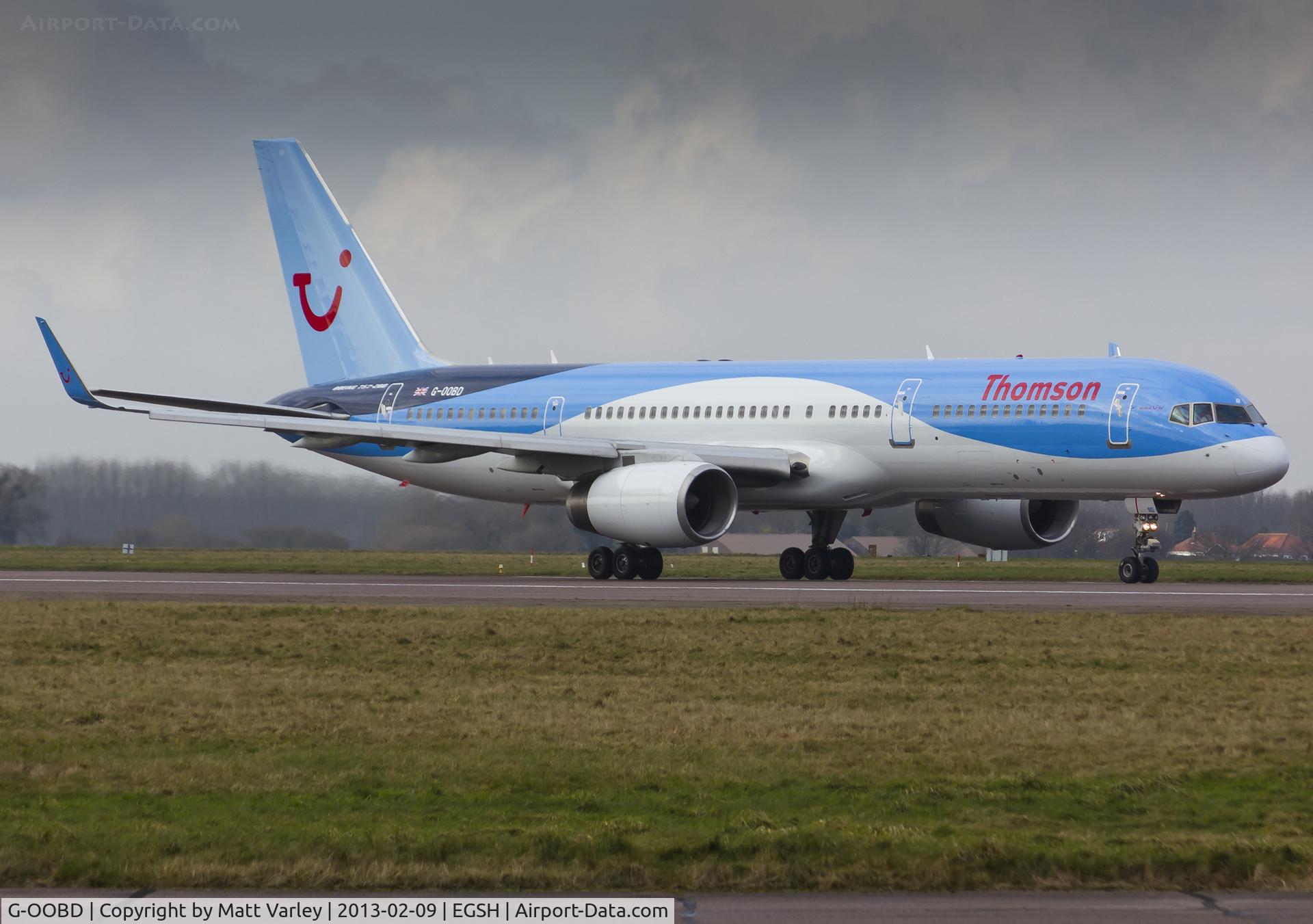 G-OOBD, 2003 Boeing 757-28A C/N 33099, Departing EGSH after spray into Thomson's Dreamliner livery.