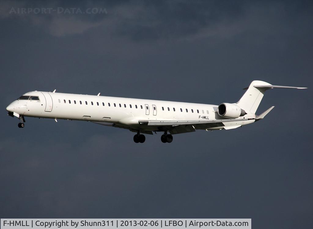 F-HMLL, 2011 Bombardier CRJ-1000EL NG (CL-600-2E25) C/N 19017, Landing rwy 32R in all white c/s now...