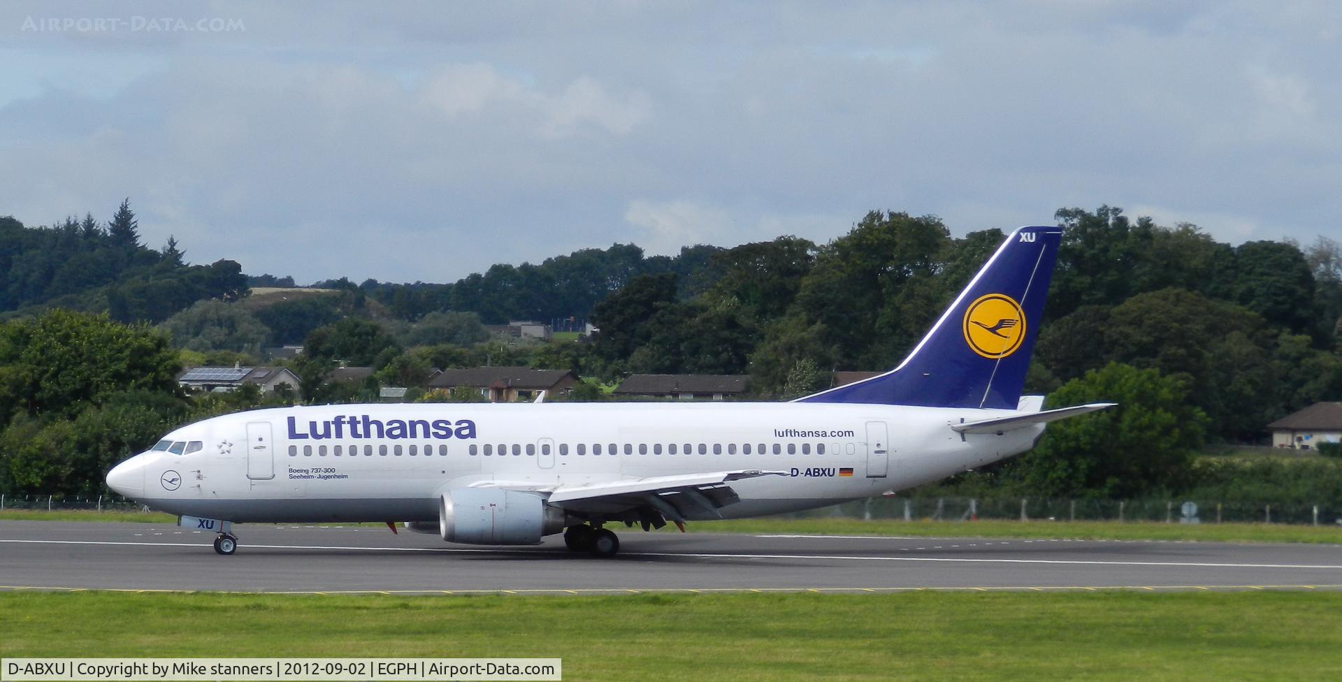 D-ABXU, 1989 Boeing 737-330 C/N 24282, Lufthansa B737-330 landing runway 24 from FRA