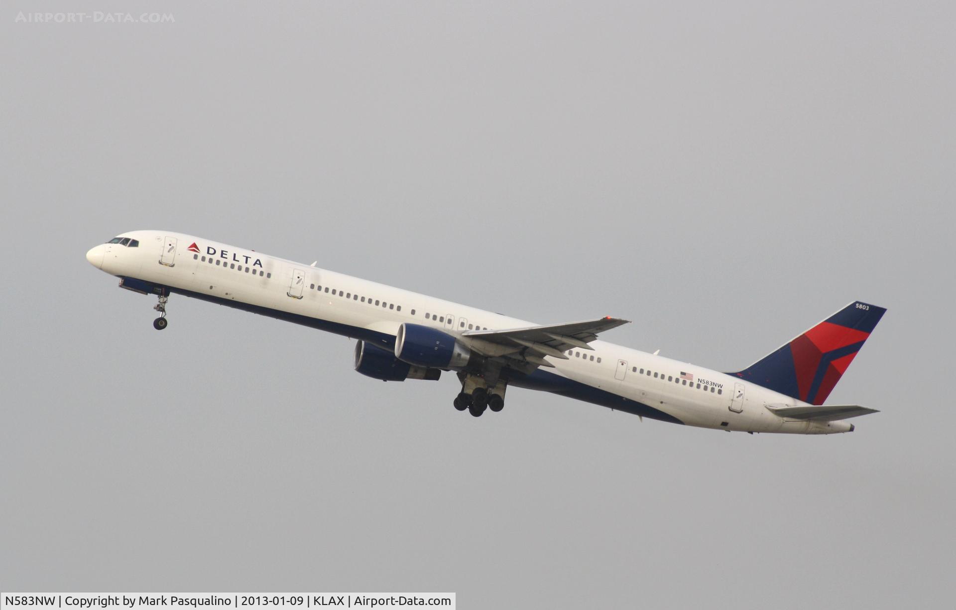 N583NW, 2002 Boeing 757-351 C/N 32983, Boeing 757-300