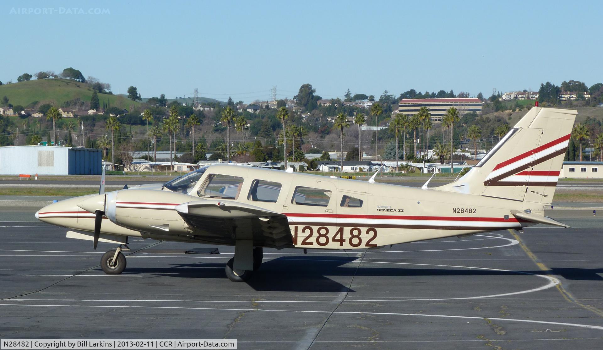N28482, 1979 Piper PA-34-200T Seneca II C/N 34-7970211, Resident