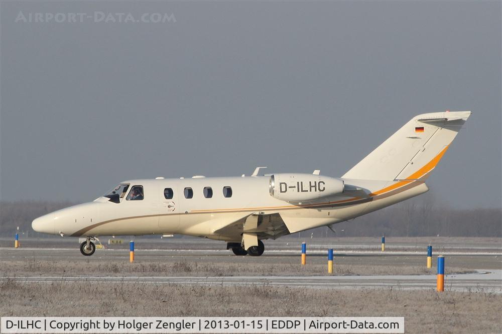 D-ILHC, Cessna 525 CitationJet CJ1+ C/N 525-0695, On taxi to lunch time....