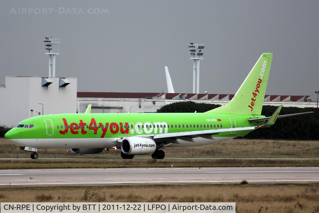CN-RPE, 1999 Boeing 737-8K5 C/N 27990, Runway 26