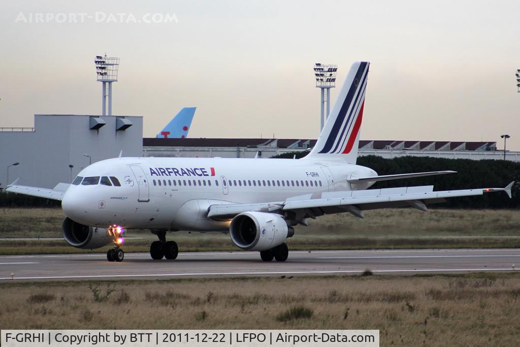 F-GRHI, 2000 Airbus A319-111 C/N 1169, Landing runway 26