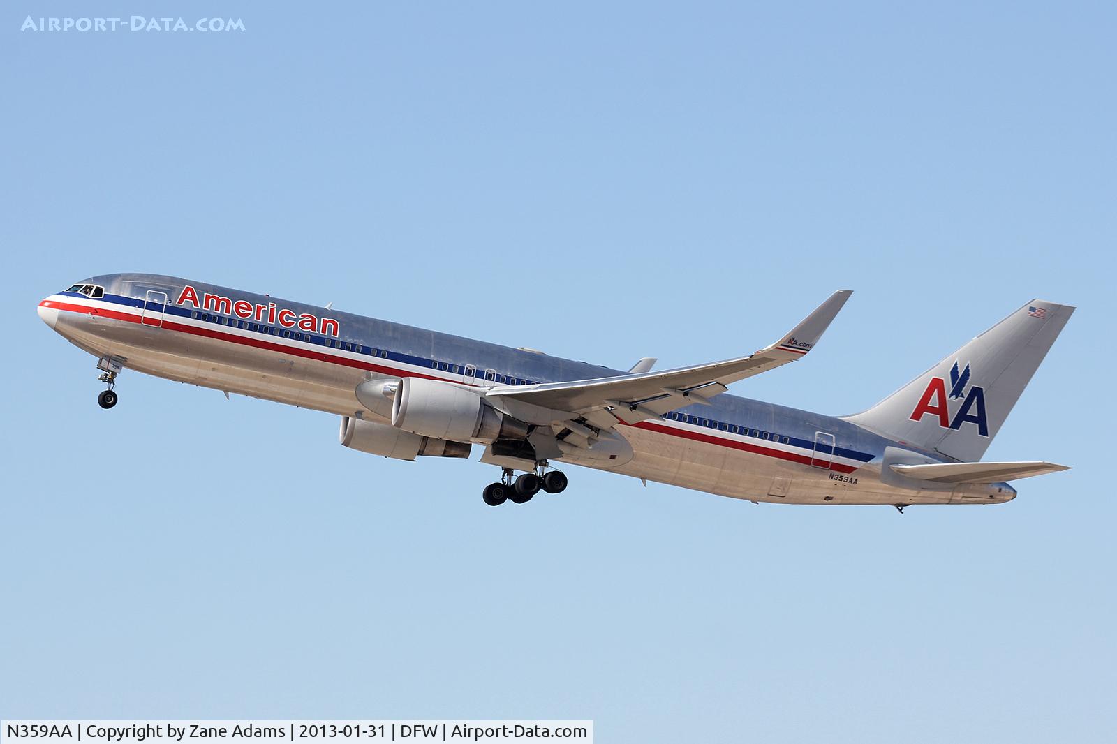 N359AA, 1988 Boeing 767-323 C/N 24040, American Airlines at DFW Airport