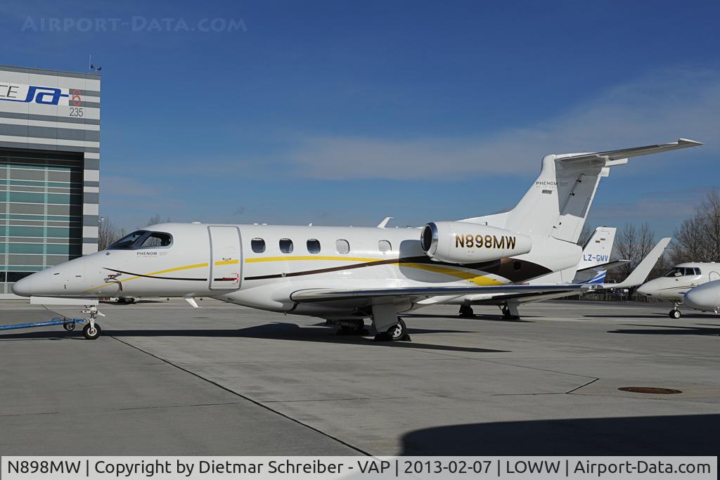 N898MW, 2011 Embraer EMB-505 Phenom 300 C/N 50500048, Embraer 505