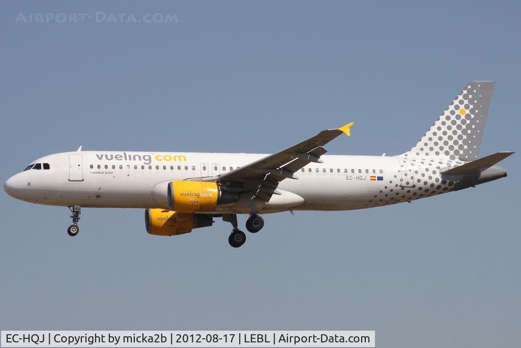 EC-HQJ, 2001 Airbus A320-214 C/N 1430, Landing