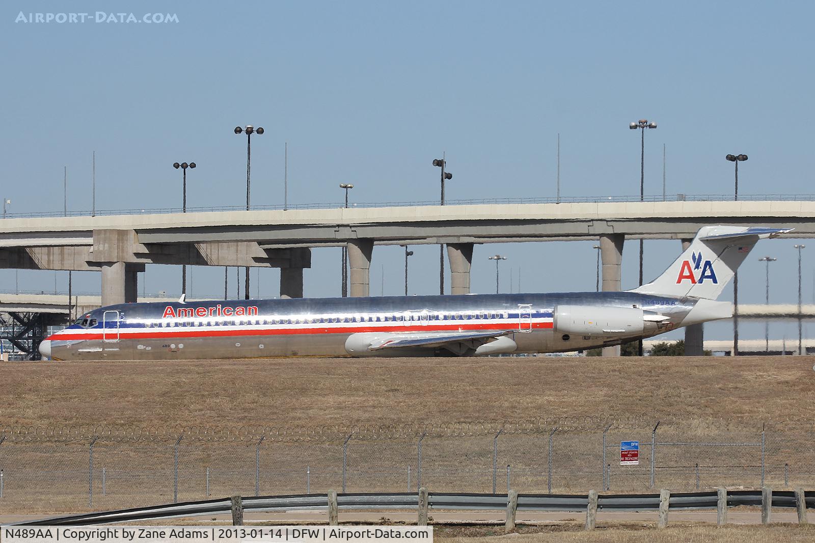N489AA, 1989 McDonnell Douglas MD-82 (DC-9-82) C/N 49682, American Airlines at DFW Airport