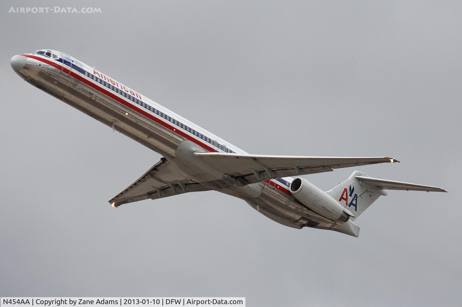 N454AA, 1987 McDonnell Douglas MD-82 (DC-9-82) C/N 49559, American Airlines at DFW Airport