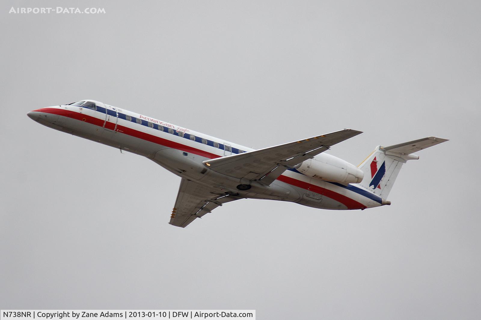 N738NR, 2001 Embraer ERJ-135LR (EMB-135LR) C/N 145401, American Eagle at DFW Airport