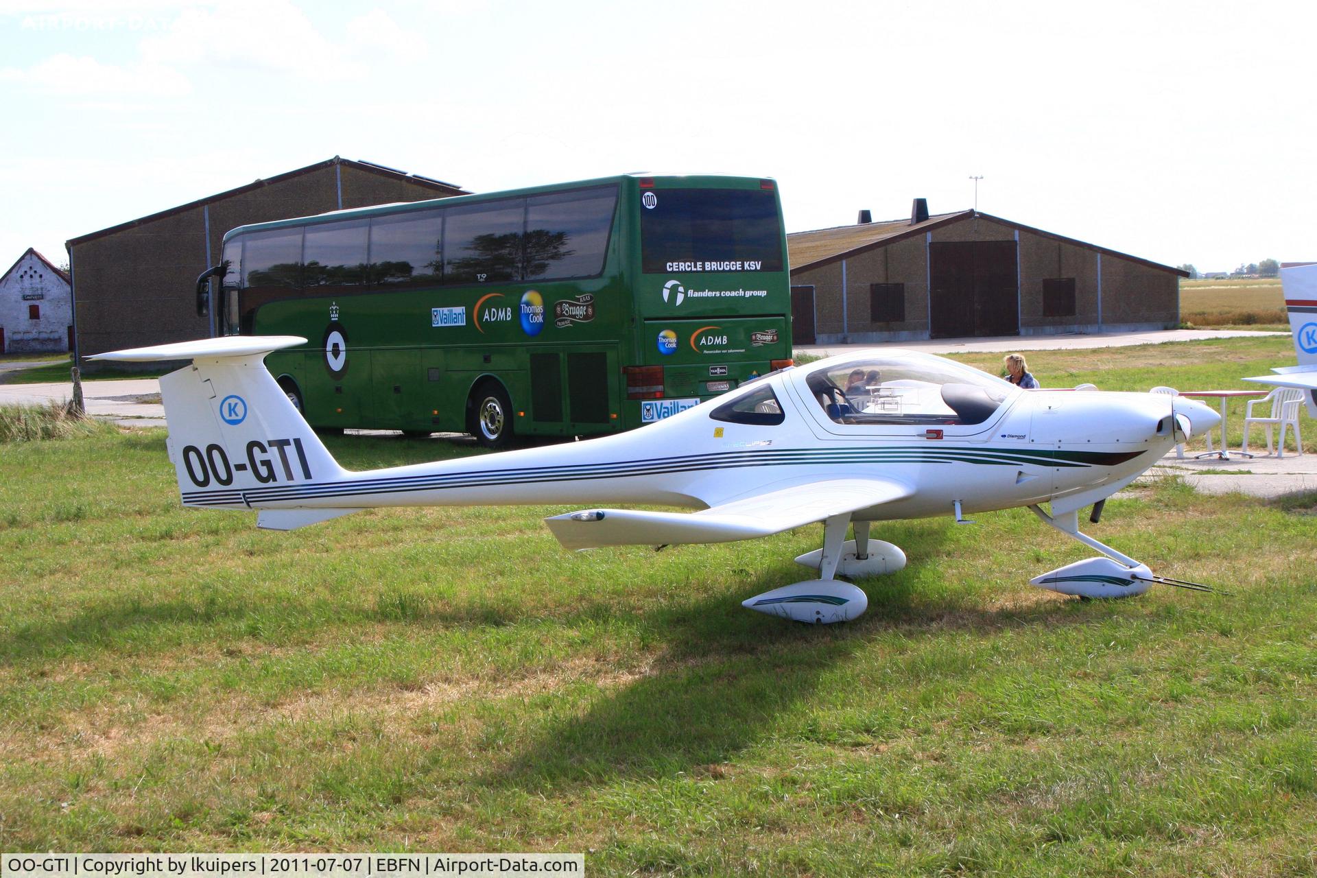 OO-GTI, 2006 Diamond DA-20C-1 Eclipse C/N C0326, At the 2011 Open Door in Koksijde (Coxyde)