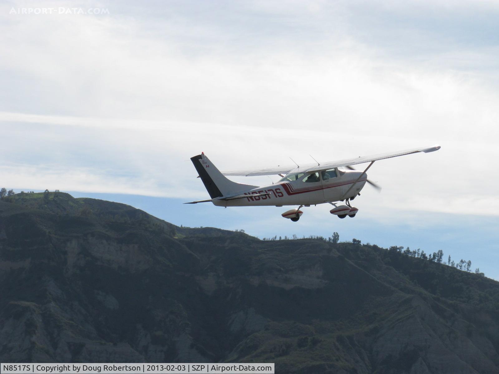 N8517S, 1965 Cessna 182H Skylane C/N 18256617, 1965 Cessna 182H SKYLANE, Continental O-470 230 Hp, takeoff climb Rwy 22