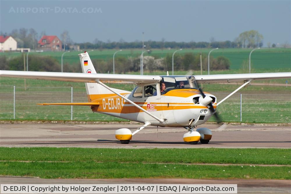 D-EDJR, 1974 Reims F172M Skyhawk Skyhawk C/N 1176, At the end of another lesson in flight training school...