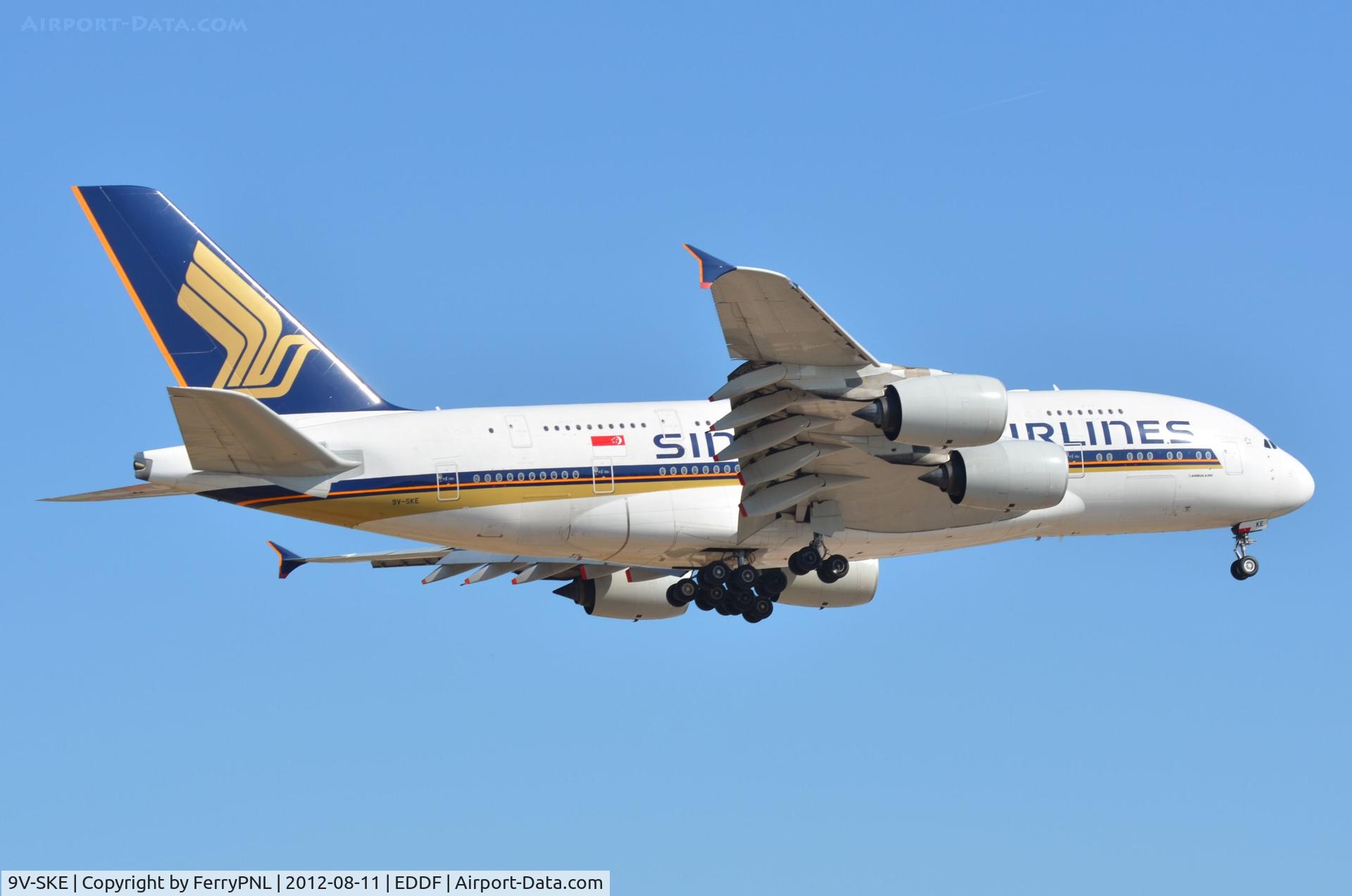 9V-SKE, 2007 Airbus A380-841 C/N 010, SQ A388 landing