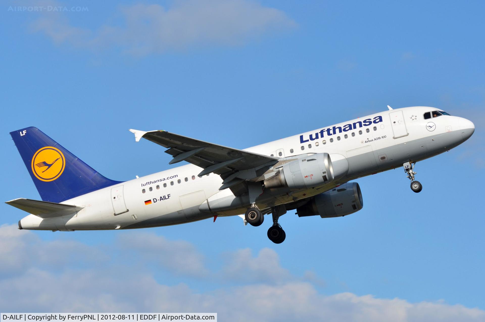 D-AILF, 1996 Airbus A319-114 C/N 636, LH A319 take-off from runway South