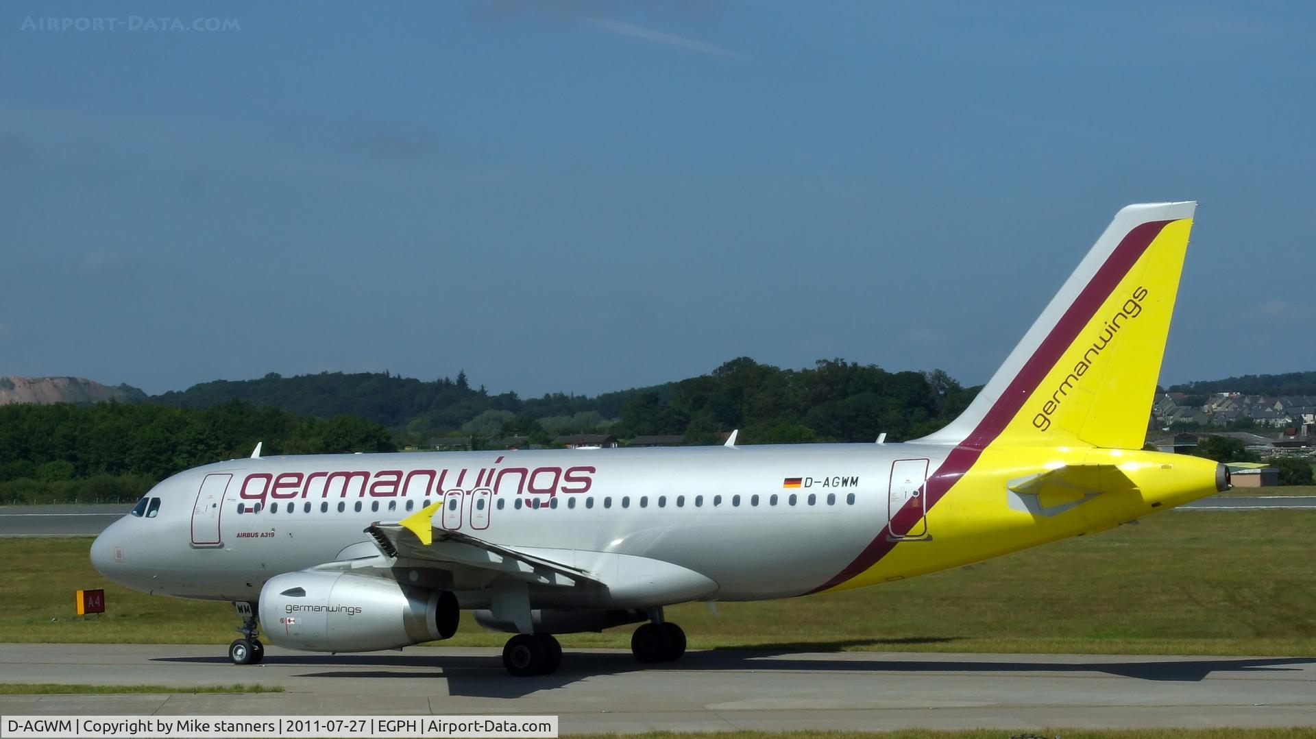 D-AGWM, 2009 Airbus A319-132 C/N 3839, Germanwings A319 Taxiing to runway 06 for departure to CGN
