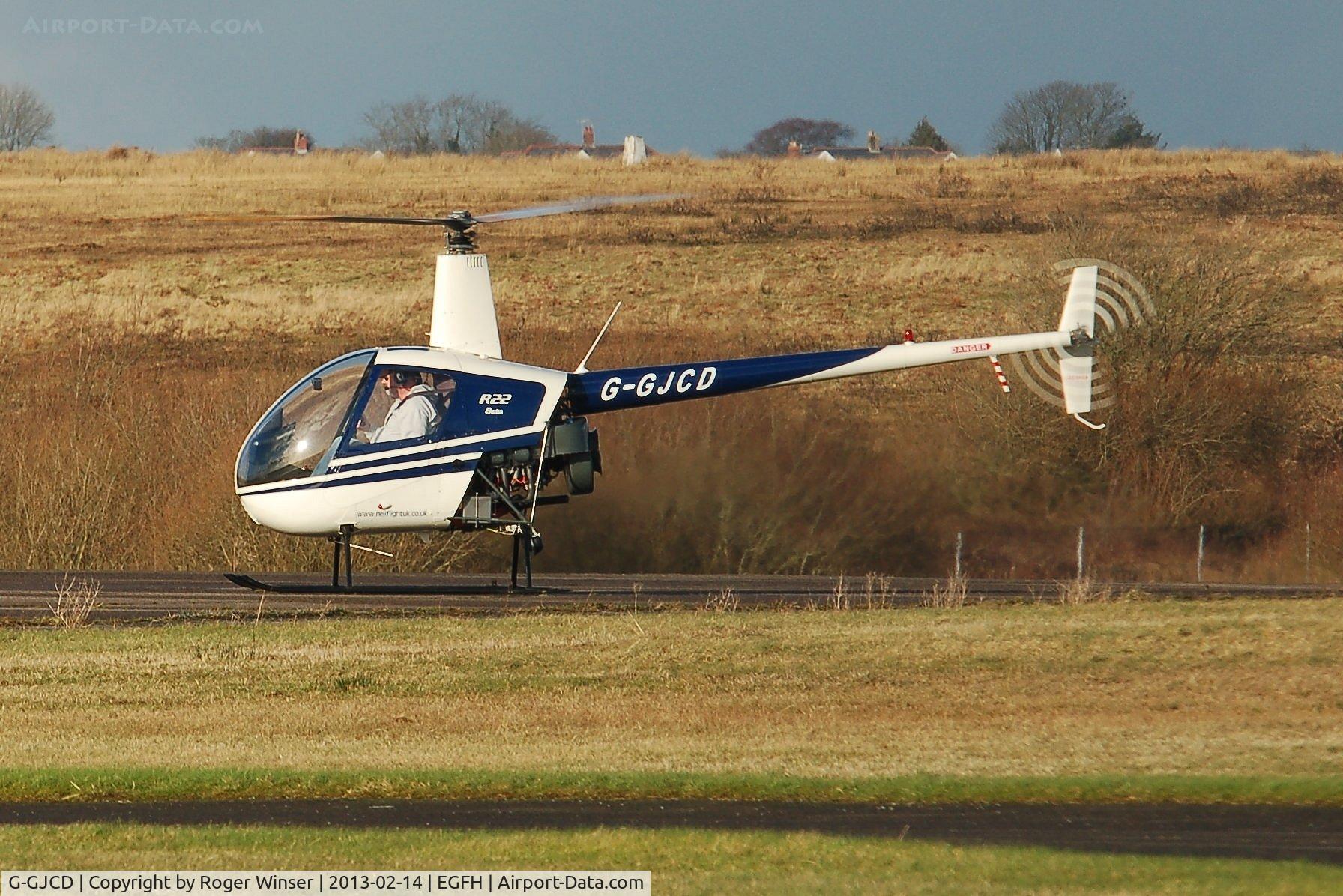 G-GJCD, 1989 Robinson R22 Beta C/N 0966, R22 Beta operating from Swansea Airport. On loan to Heli-air Wales whilst G-LINS is away from base.