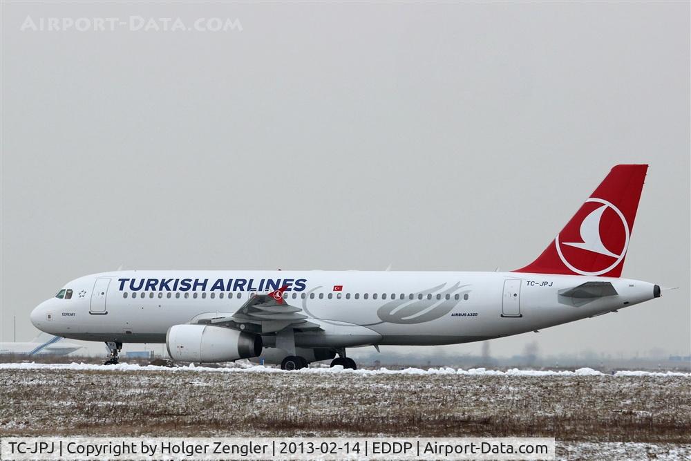 TC-JPJ, 2007 Airbus A320-232 C/N 3239, Crawling up to echo 7......