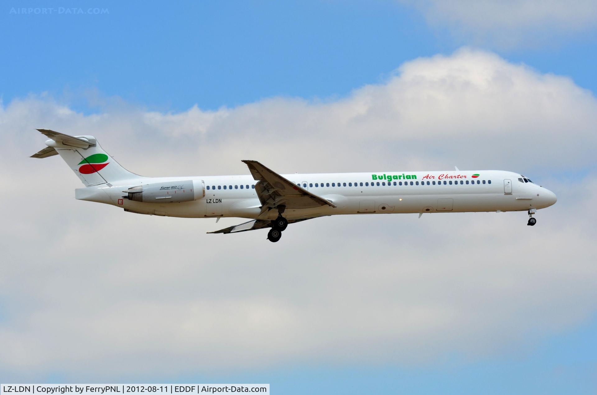 LZ-LDN, 1993 McDonnell Douglas MD-82 (DC-9-82) C/N 53216, BAC MD82 landing
