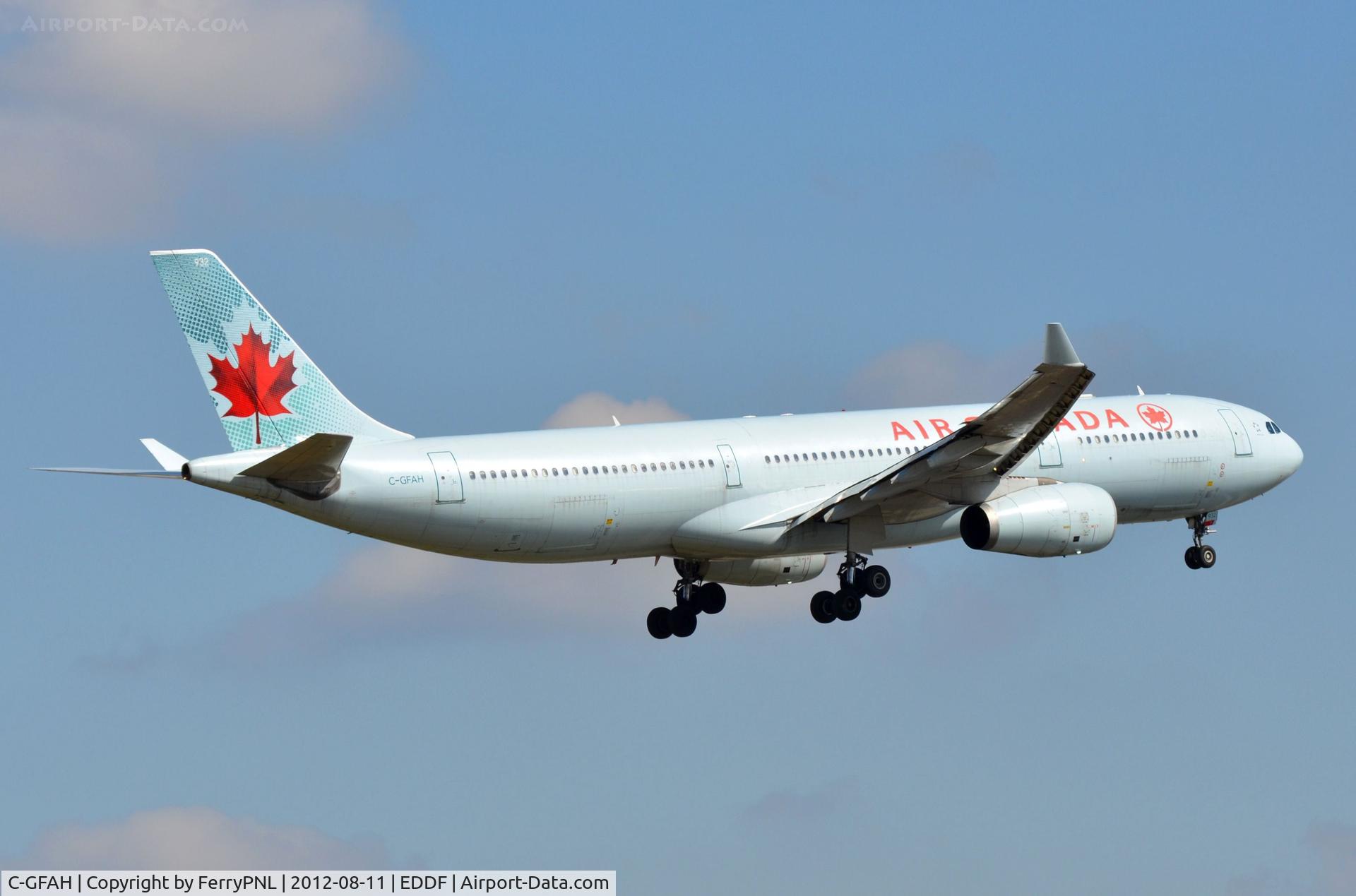 C-GFAH, 1999 Airbus A330-343 C/N 0279, Air Canada A333 landing