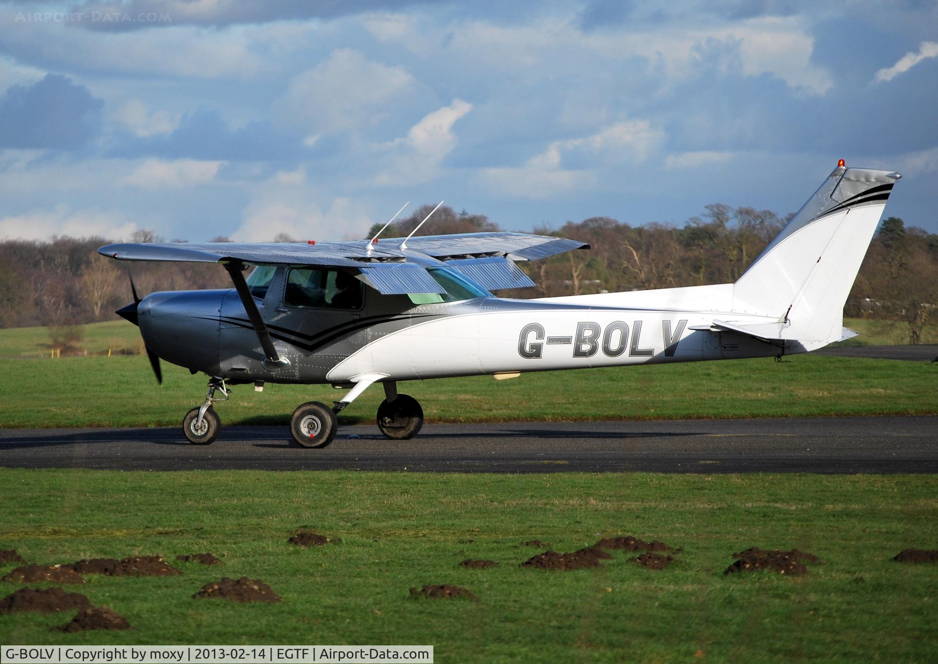 G-BOLV, 1977 Cessna 152 C/N 152-80492, Cessna 152 at Fairoaks. Ex N24983