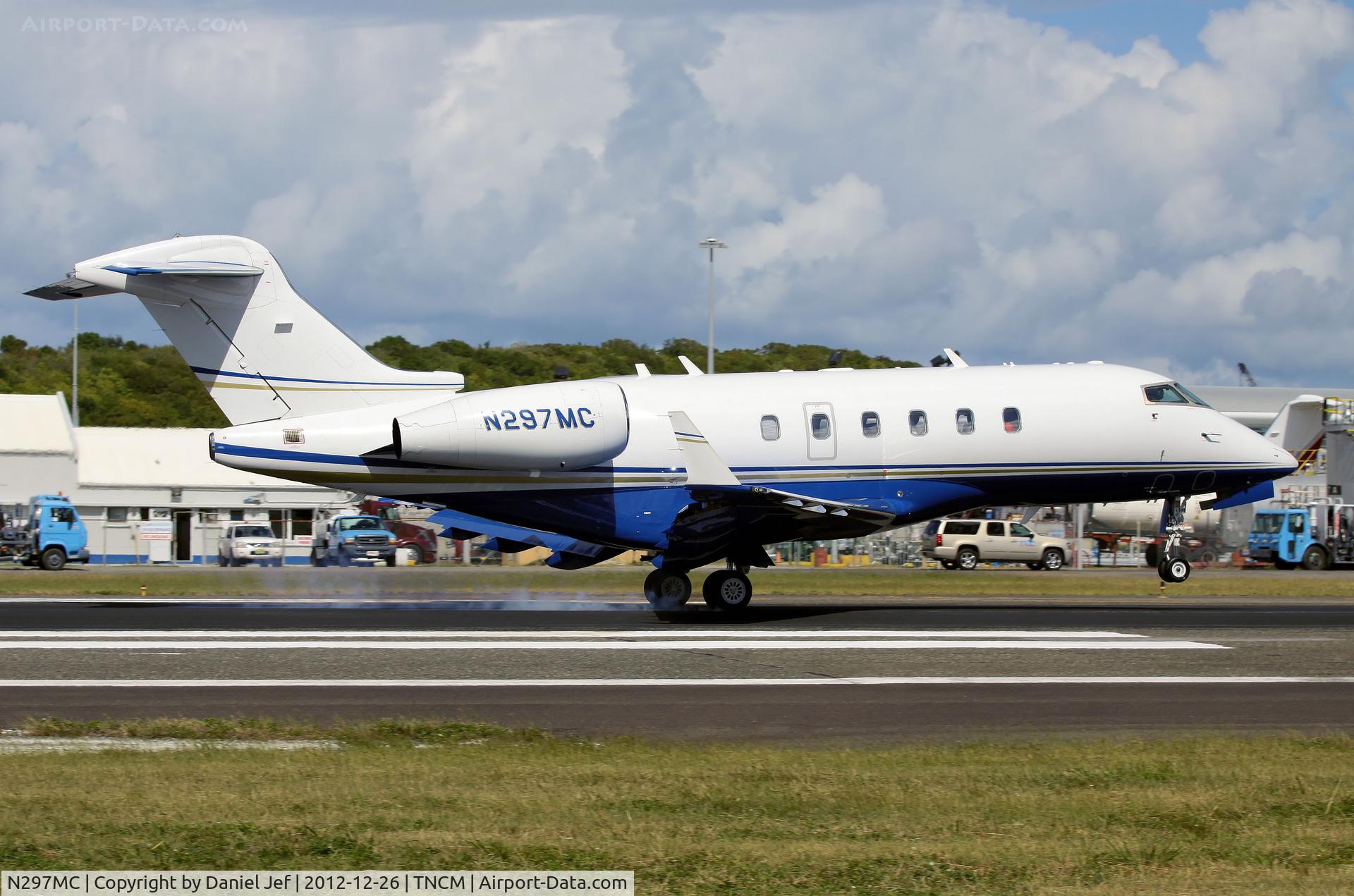 N297MC, 2006 Bombardier Challenger 300 (BD-100-1A10) C/N 20127, N297MC